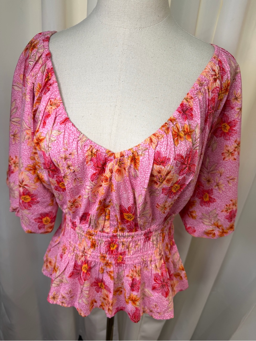 NWT LOFT ‘Lily Gathered Waist V-Neck Blouse’ in Pink Floral Print Size Large - Picture 5 of 13